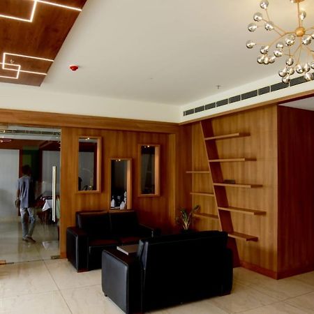 Hotel Emerald Palace Kottiyam Kültér fotó