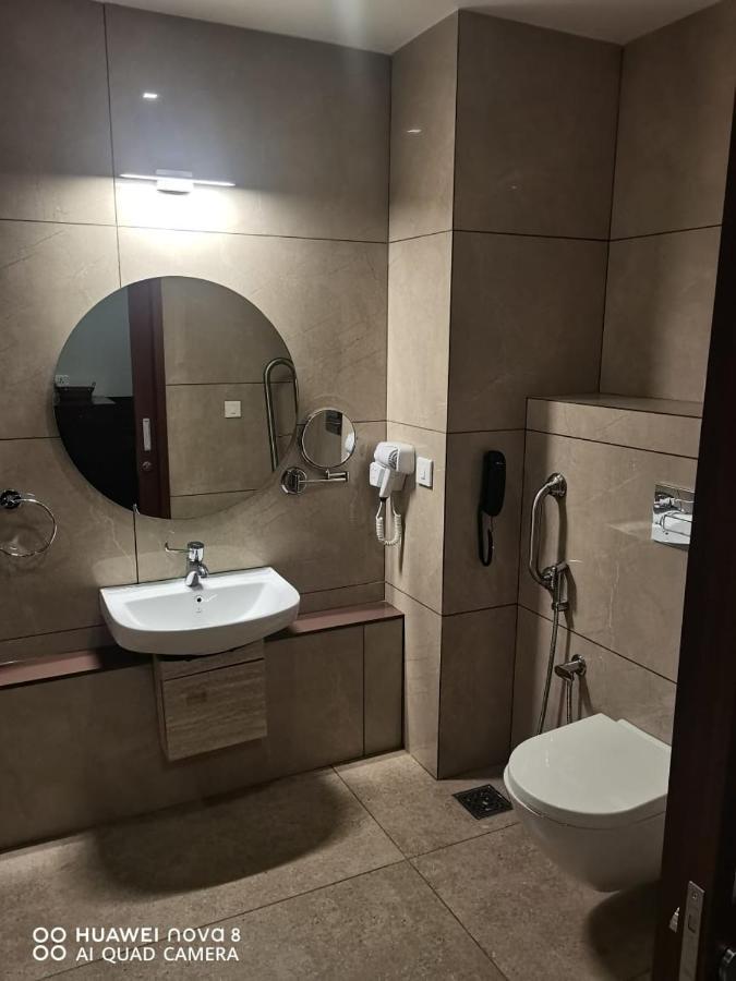 Hotel Emerald Palace Kottiyam Kültér fotó